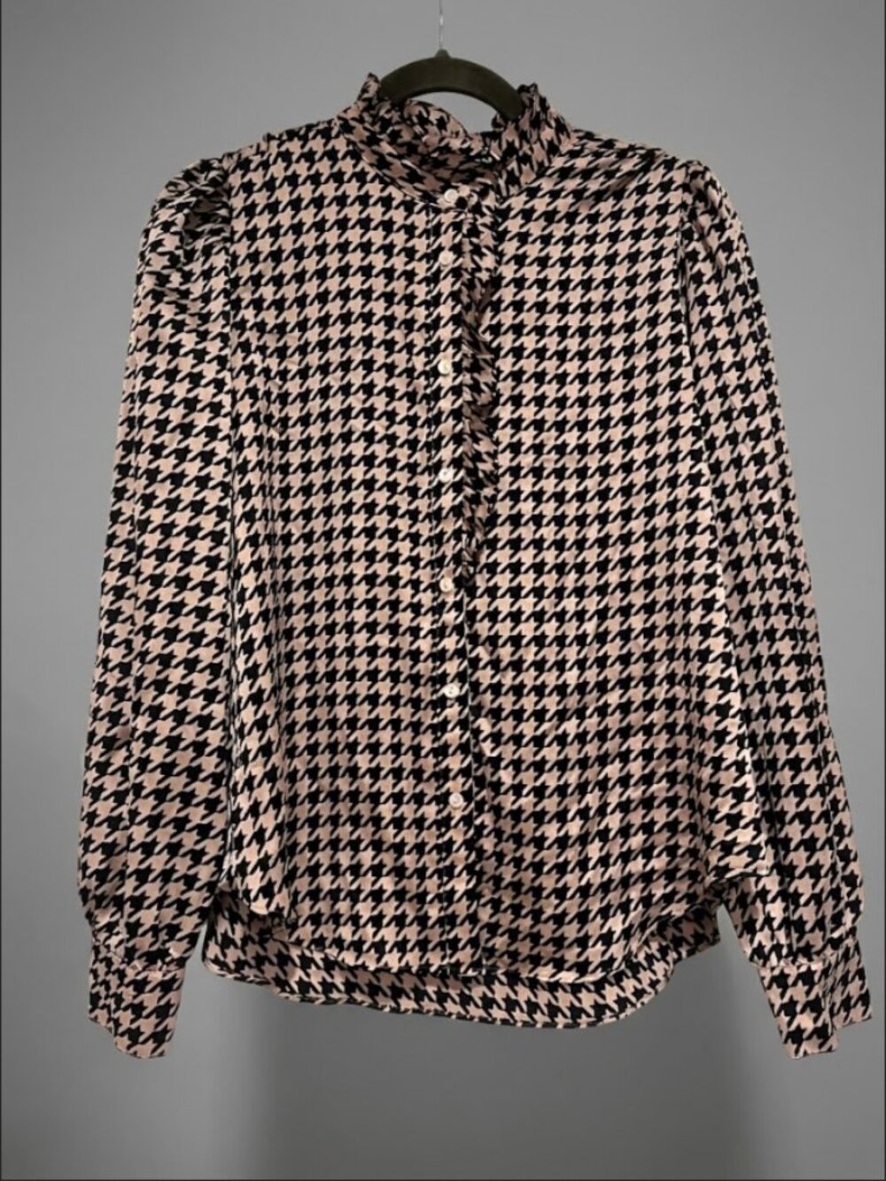 Ann Taylor Factory Houndstooth Ruffle Neck Blouse Black Tan Small